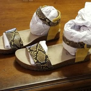 Yellow velour, snake skin sandal